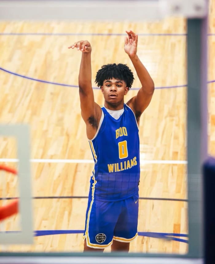 Austin Swartz shoots a free throw during a game with Boo Williams on the Nike EYBL circuit.
